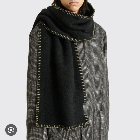 Lemaire Cocotte Scarf 黒 LEMAIRE(ルメール) COCOTTE FLUFFY SCARF 公式通販